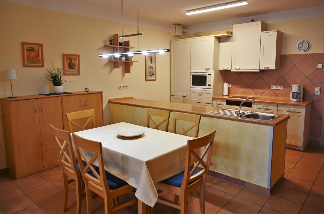 Ferienwohnung Seeblick Waren  Esterno foto